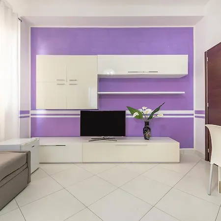 Thanit Guest house 2*