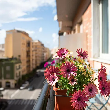 Thanit Affittacamere 3*