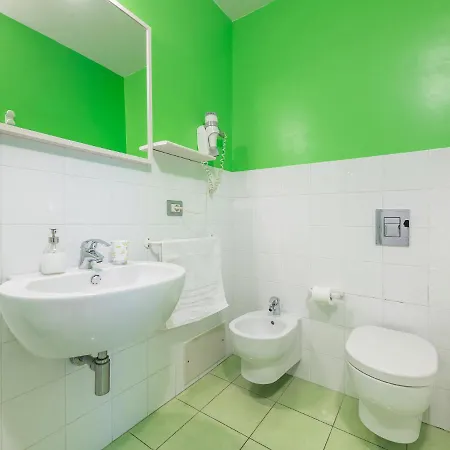 ゲストハウス Thanit カリアリ